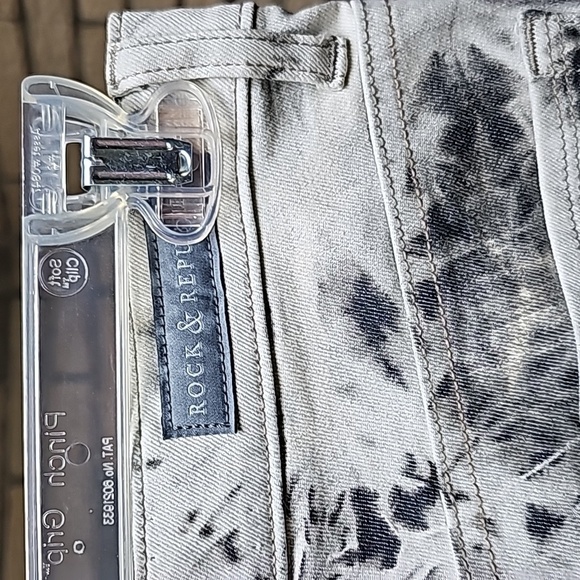 NWOT Rock and Republic Berlin Jeans Sz 4 - Picture 9 of 15